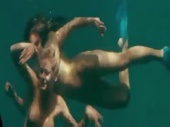 Kelly Brook – Piranha